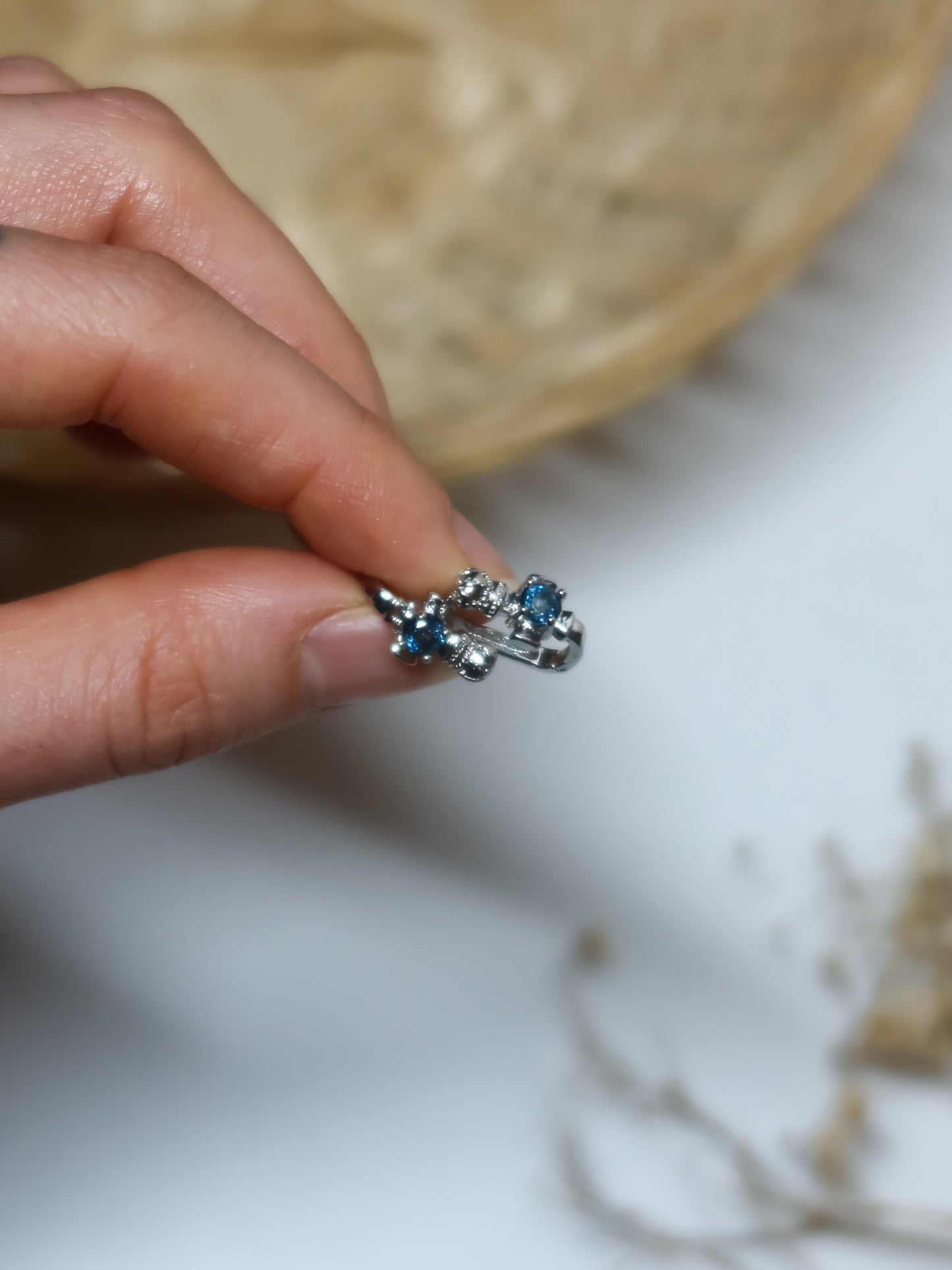 Orecchini in Topazio Blu a Croce