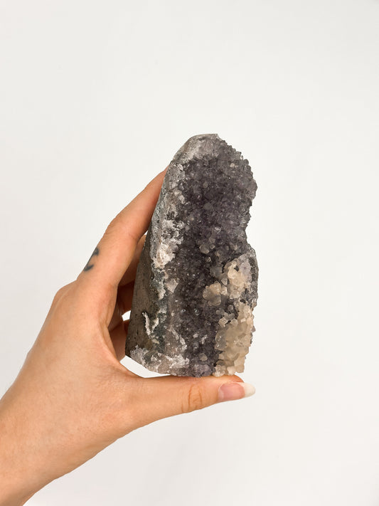 FREEFORM IN AMETISTA + CALCITE