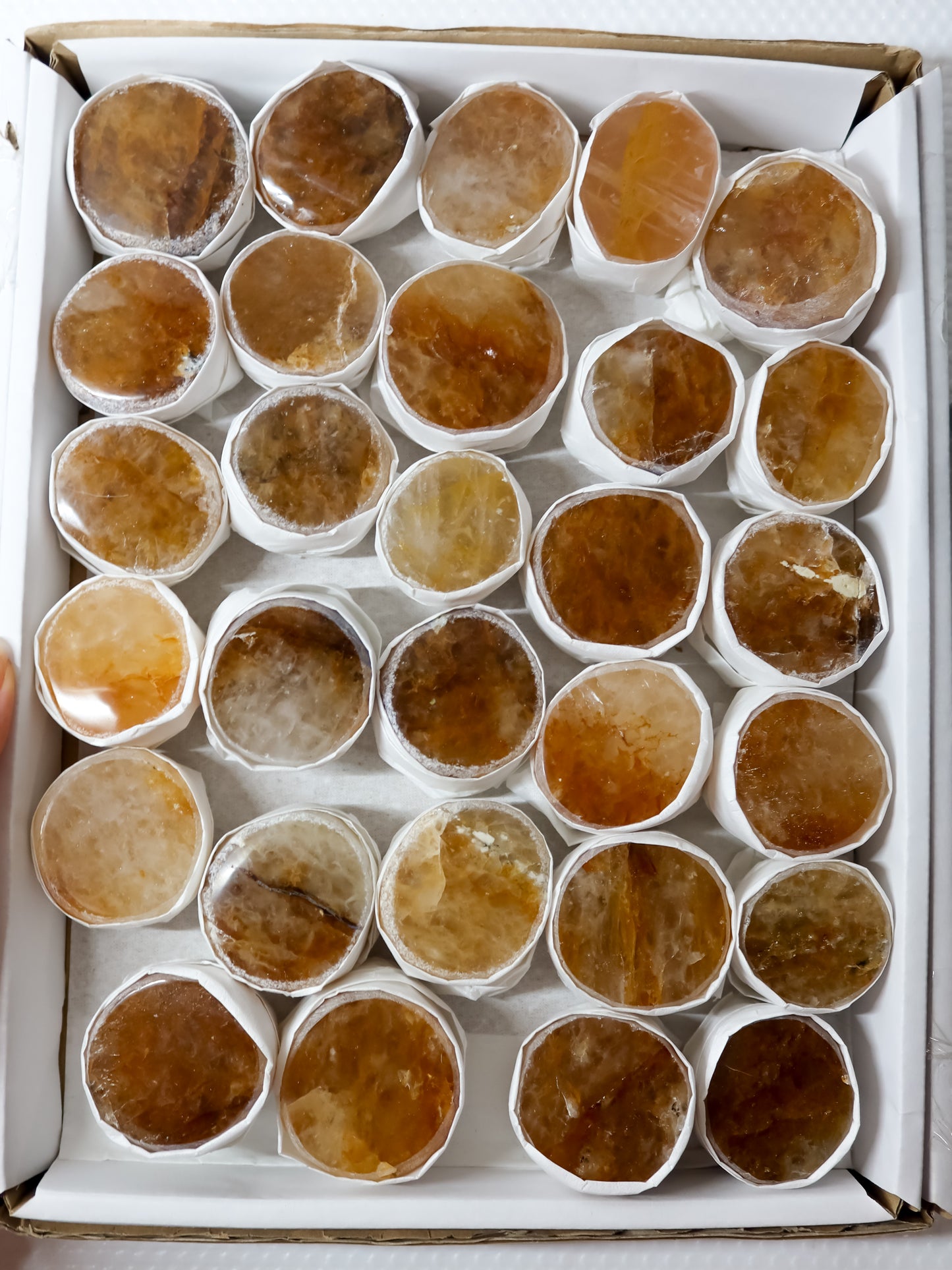 EMU EGG IN QUARZO GOLDEN HEALER