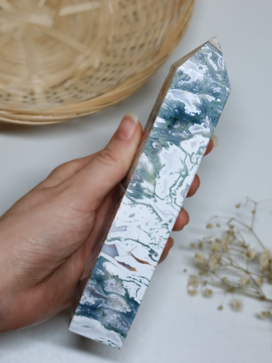 Obelisco in Agata Muschiata