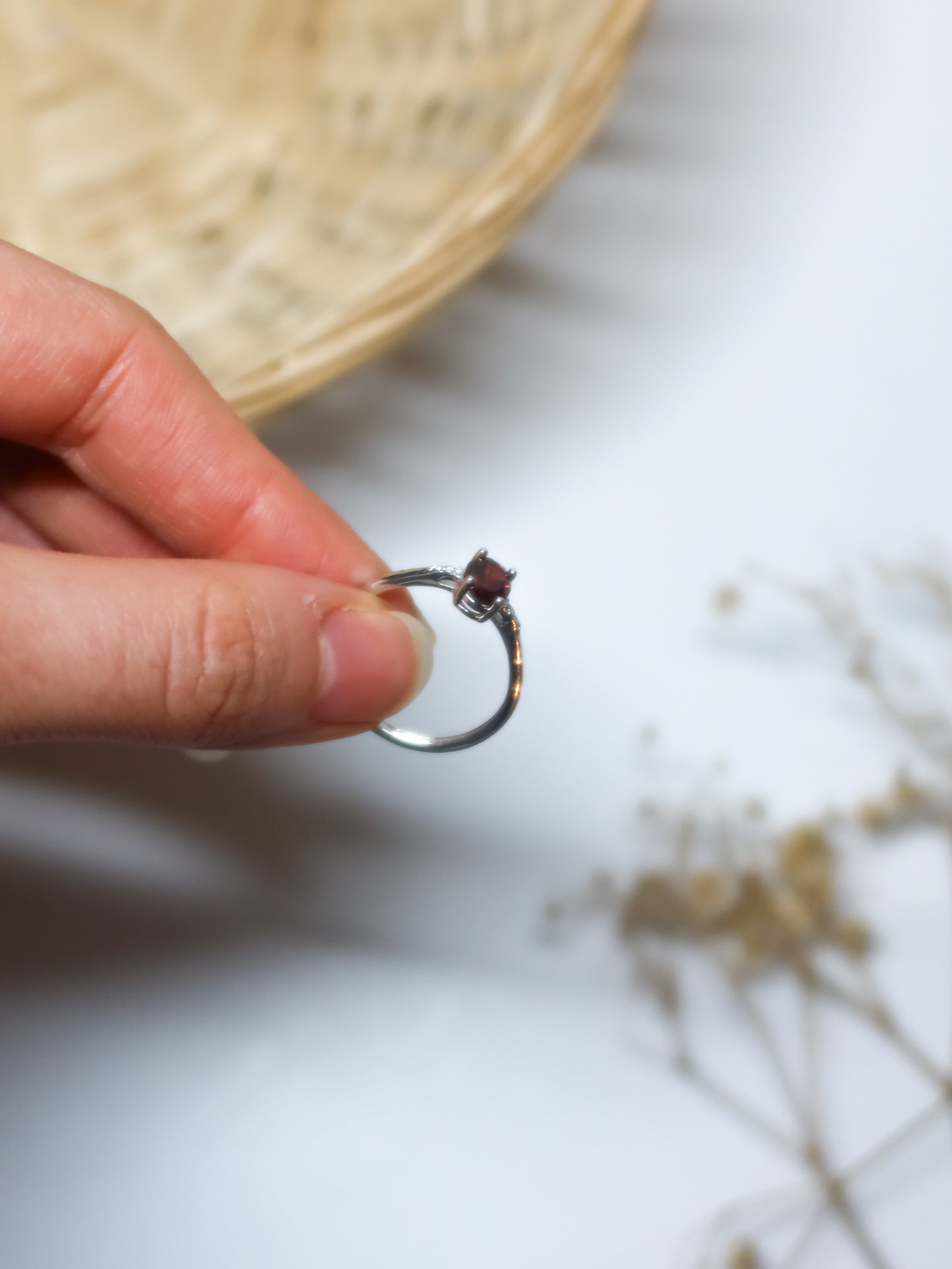 Anello in Granato (Argento 925)