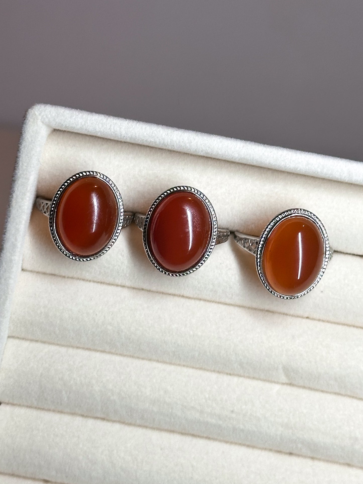 ANELLO IN CORNIOLA