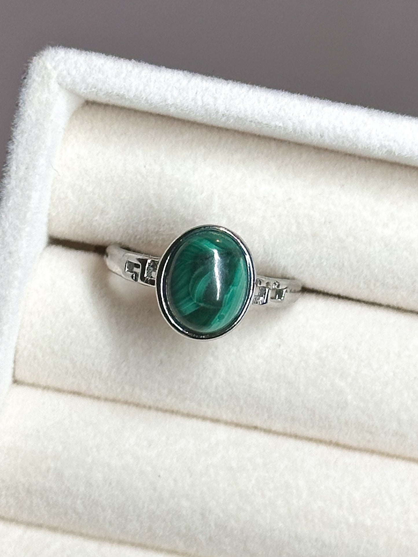 ANELLO IN MALACHITE