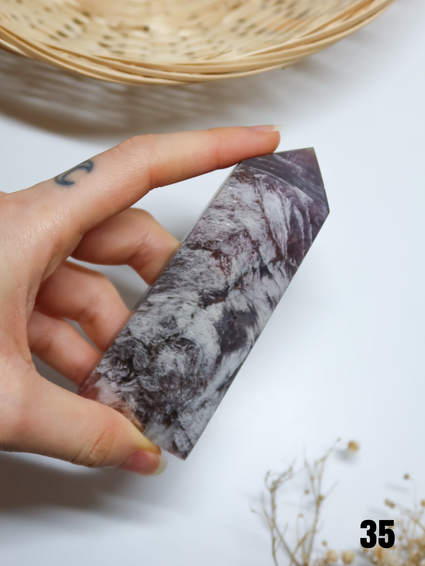 Obelisco in Lepidolite Mica