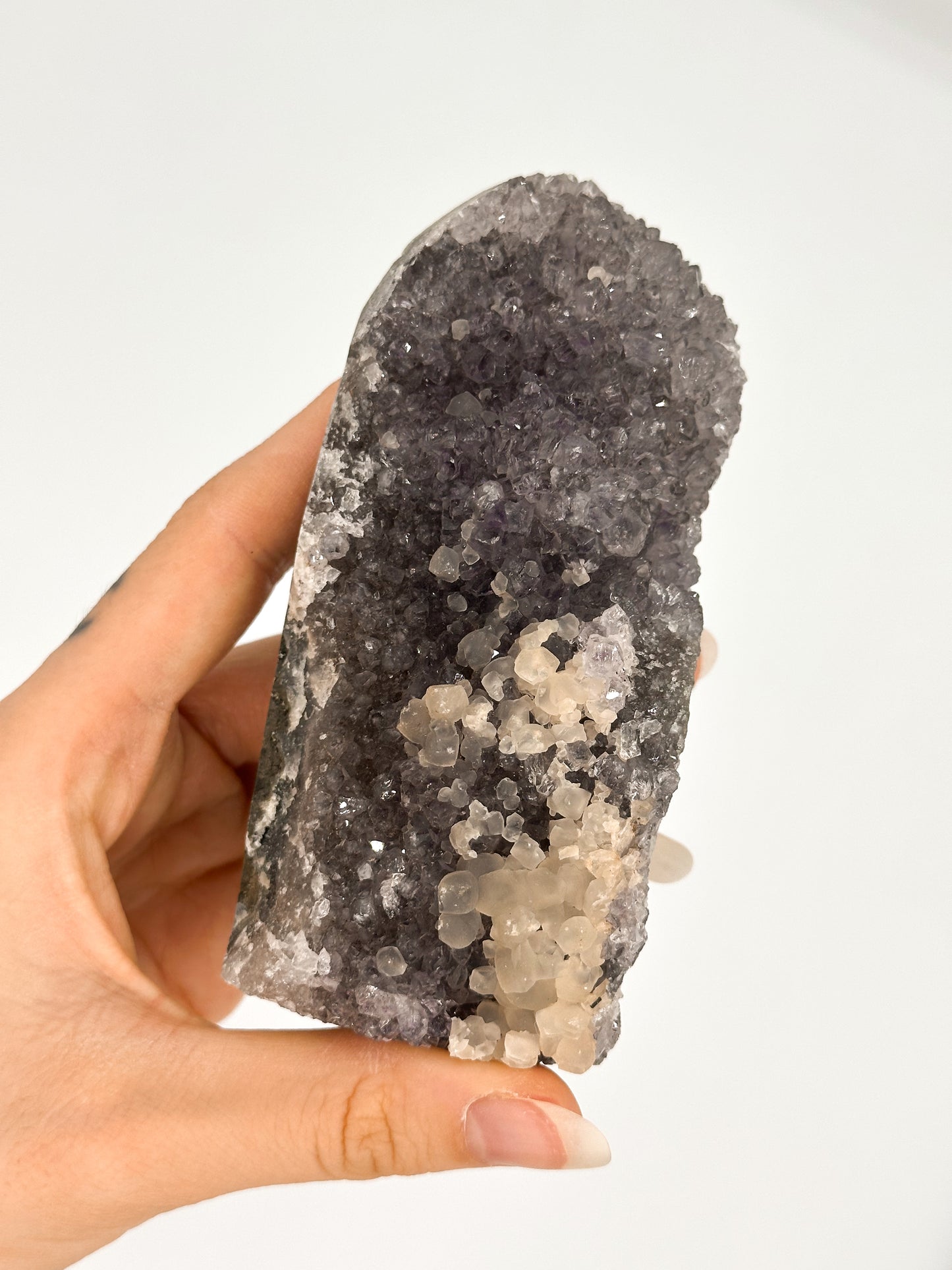 FREEFORM IN AMETISTA + CALCITE