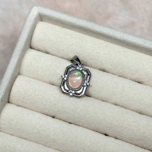 CIONDOLO AURA IN OPALE ETIOPE