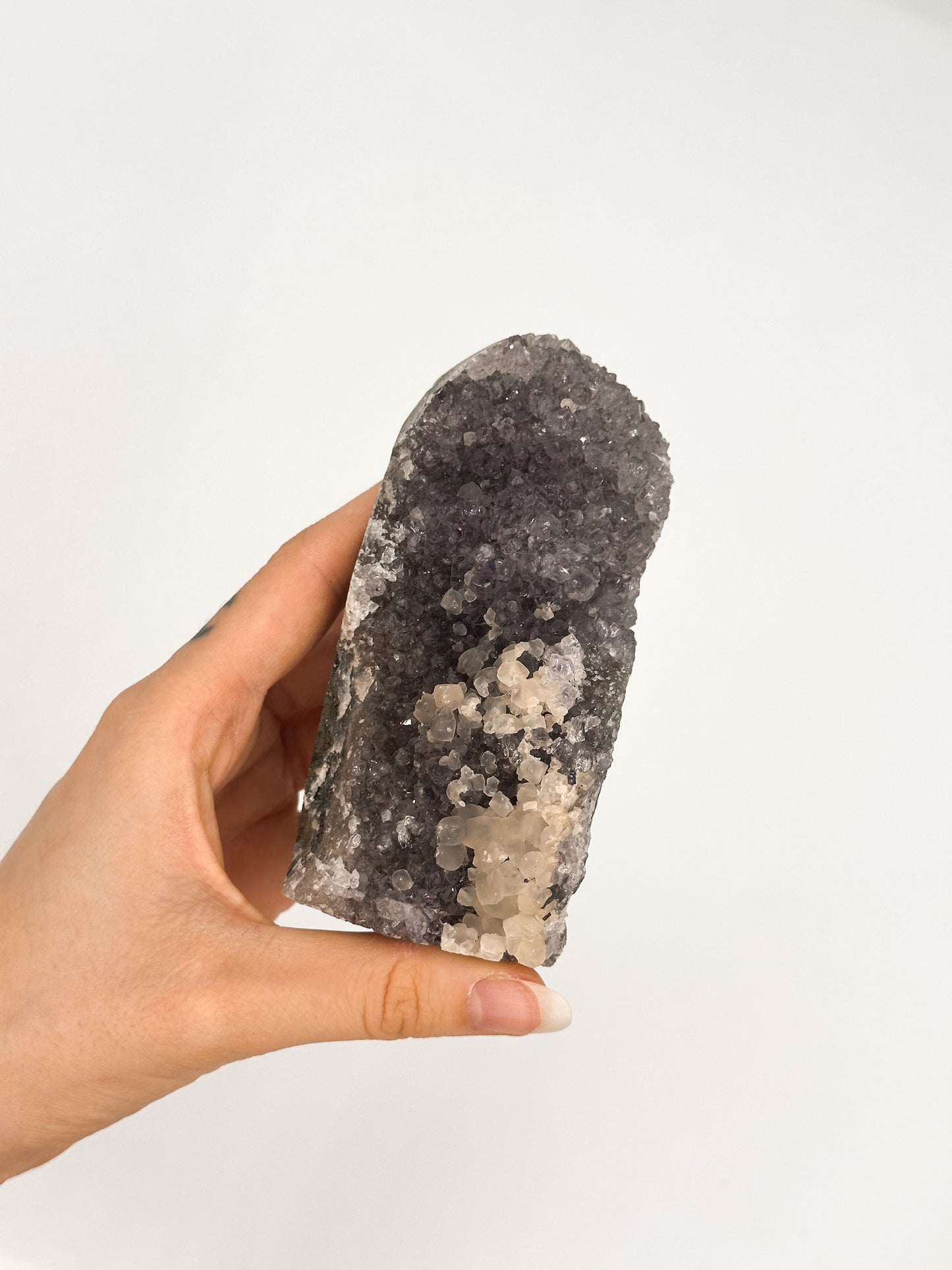FREEFORM IN AMETISTA + CALCITE