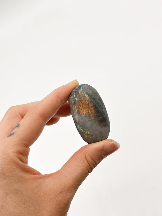 Palmstone (Viola/Sunset) in Labradorite