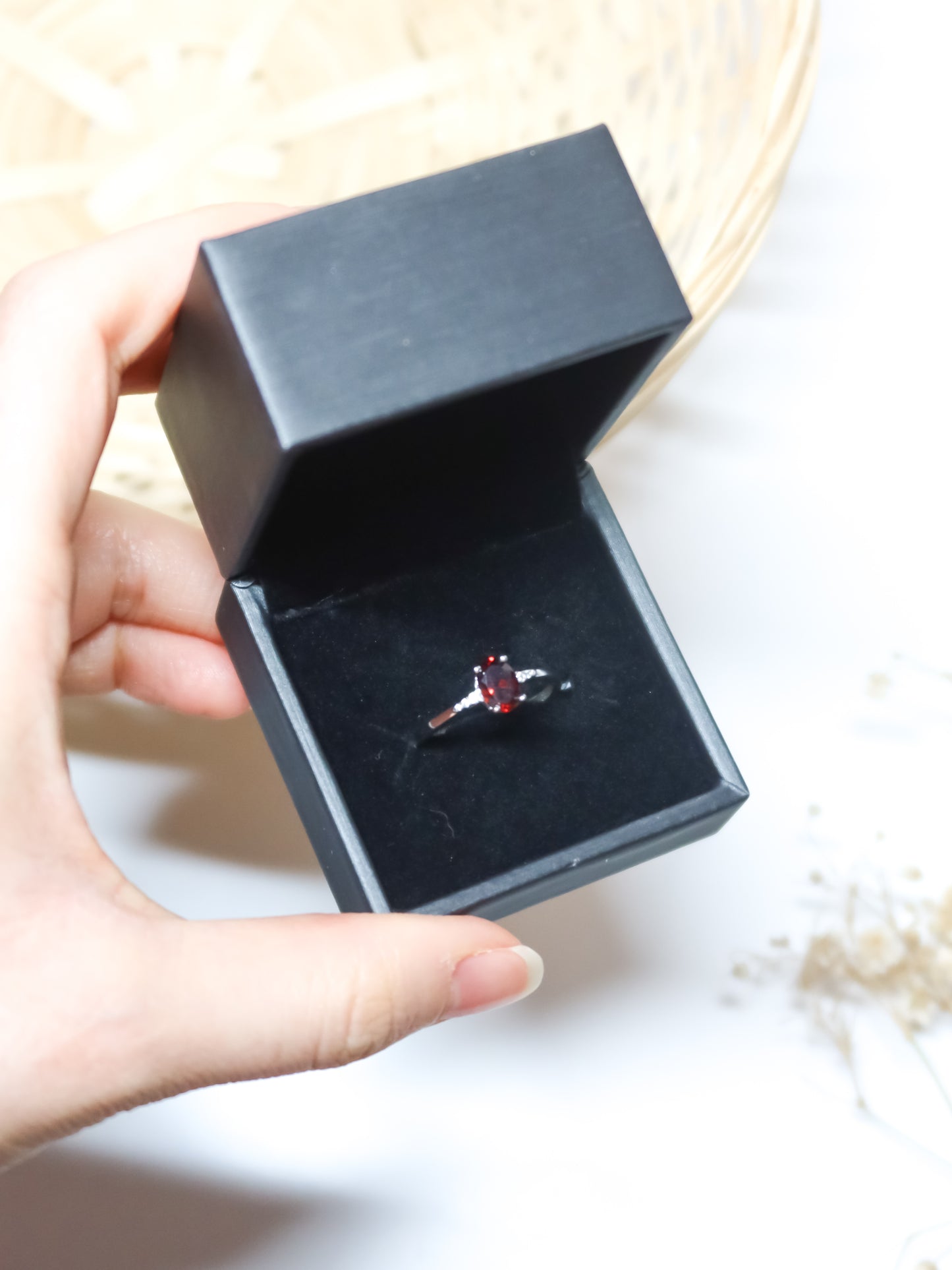 Anello in Granato (Argento 925)