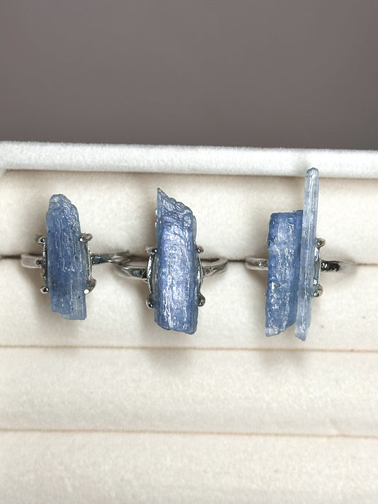 ANELLO IN CIANITE BLU