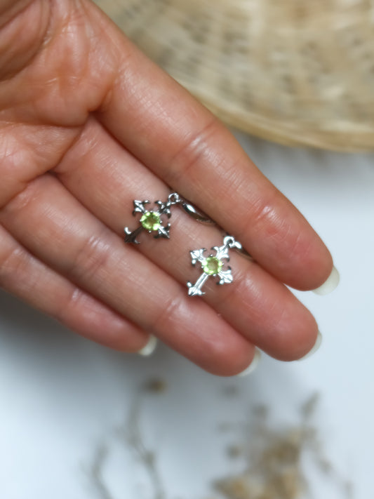 Orecchini in Peridoto (Olivina) a Croce