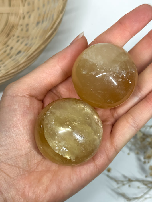 Sfera in Calcite Miele