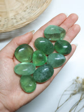 Carica l&#39;immagine nel visualizzatore di Gallery, Fluorite Verde Burattata
