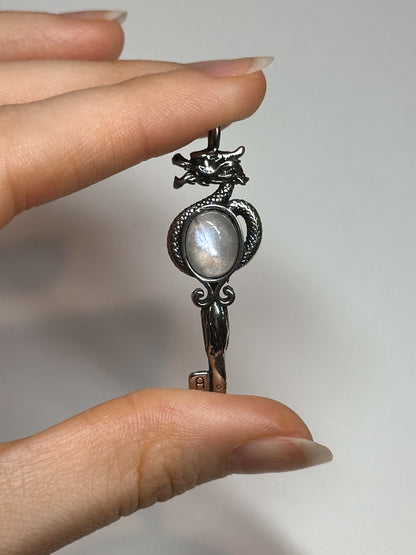 CIONDOLO IN LABRADORITE DRAGO E CHIAVE