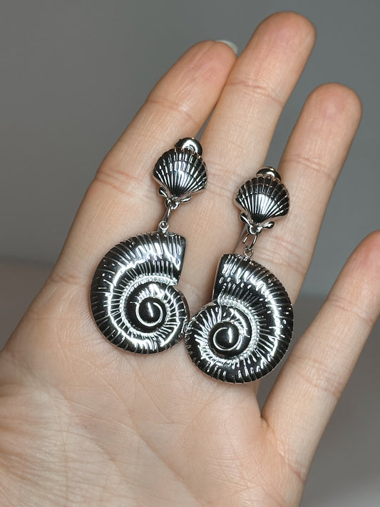 ORECCHINI CONCHIGLIA (ACCIAIO INOX)
