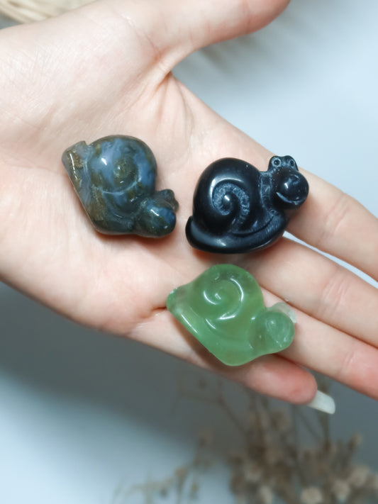 Lumaca in Ossidiana Nera, Agata Muschiata, Fluorite Verde