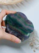 Carica l&#39;immagine nel visualizzatore di Gallery, Ciotola a Conchiglia e Fiore in Fluorite
