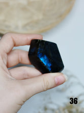 Carica l&#39;immagine nel visualizzatore di Gallery, Freeform di Labradorite
