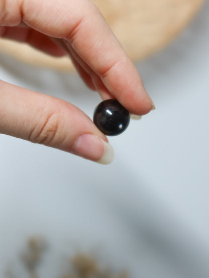 Sfera in Granato Stellato (Star Garnet)