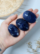 Carica l&#39;immagine nel visualizzatore di Gallery, Palmstone di Sodalite
