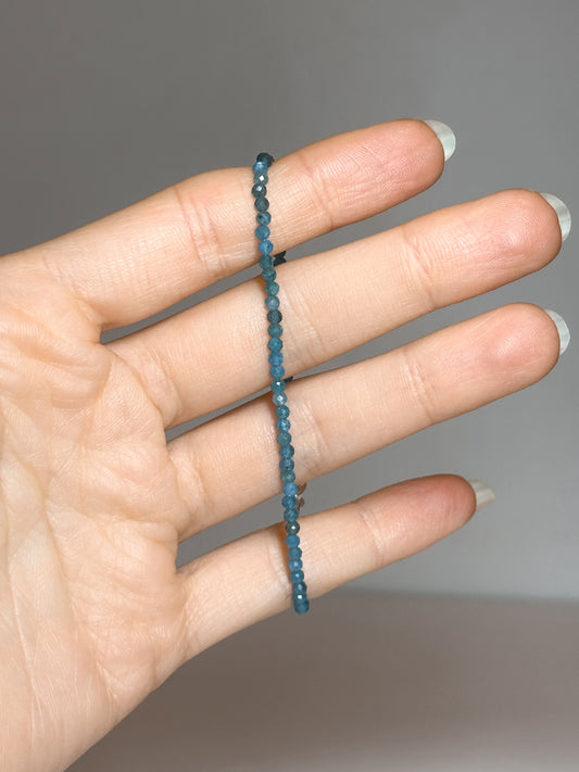 BRACCIALE IN APATITE SFACCETTATO