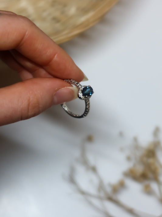 Anello in Topazio Blu
