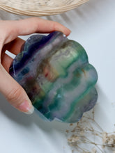 Carica l&#39;immagine nel visualizzatore di Gallery, Ciotola a Conchiglia e Fiore in Fluorite
