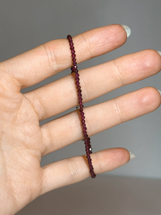 BRACCIALE IN GRANATO SFACCETTATO