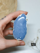 Carica l&#39;immagine nel visualizzatore di Gallery, Geode in Angelite
