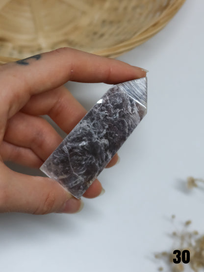 Obelisco in Lepidolite Mica