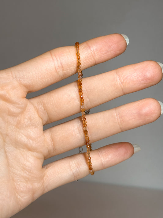 BRACCIALE IN CORNIOLA SFACCETTATO