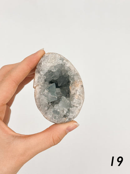 Uovo in Celestite (o Celestina)