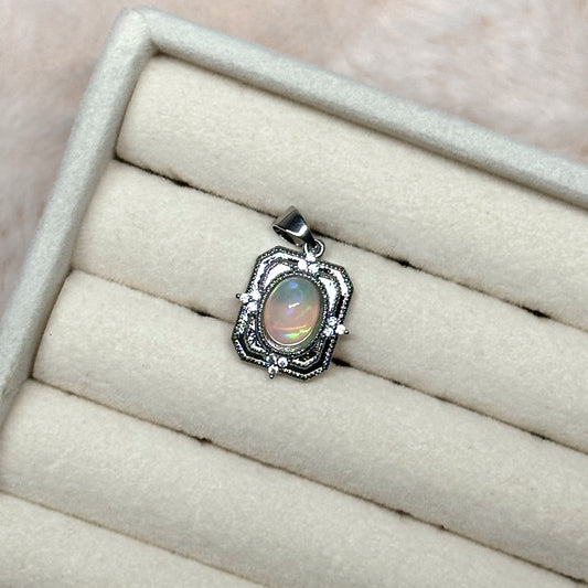 CIONDOLO AURA IN OPALE ETIOPE