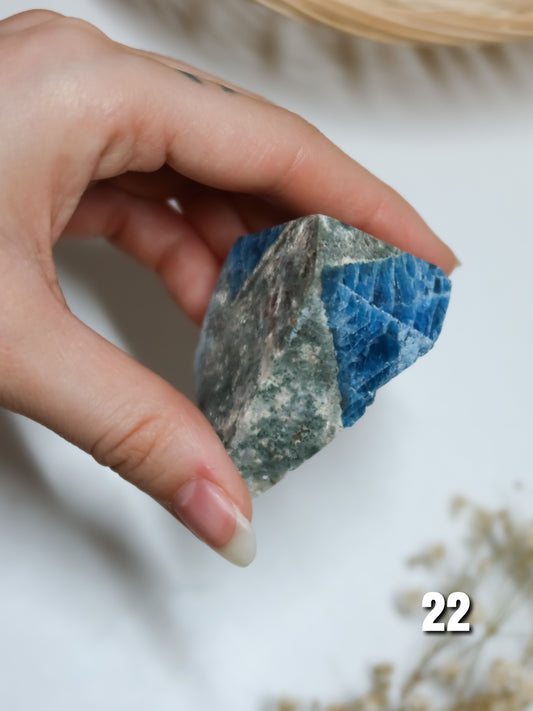 Freeform in Apatite Blu