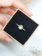 Carica l&#39;immagine nel visualizzatore di Gallery, Anello in Peridoto (Olivina)
