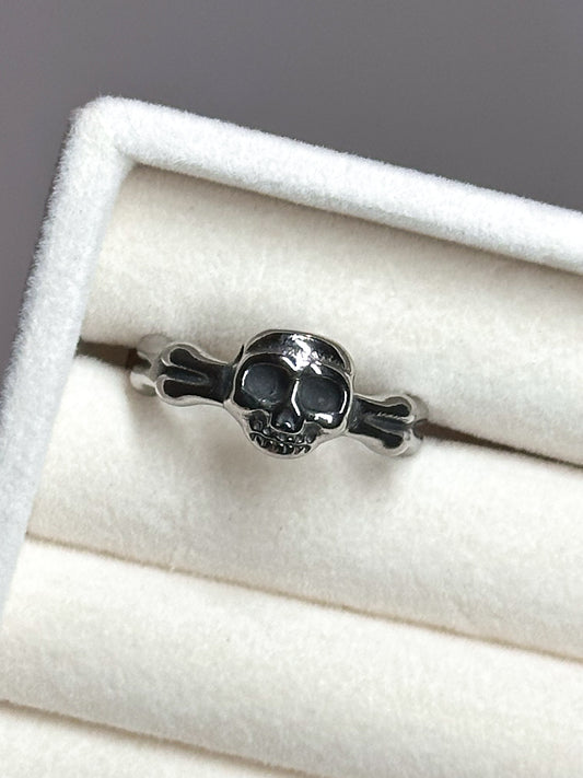 ANELLO TESCHI E OSSA (ACCIAIO INOX)