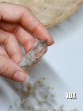 Carica l&#39;immagine nel visualizzatore di Gallery, Torre in Garden Quartz (Lodolite)
