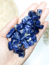 Carica l&#39;immagine nel visualizzatore di Gallery, Sodalite Burattata (3 Mini Pietre)
