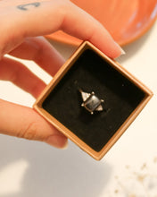 Carica l&#39;immagine nel visualizzatore di Gallery, Anello in Ematite (Argento 925)
