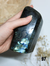 Carica l&#39;immagine nel visualizzatore di Gallery, Freeform di Labradorite
