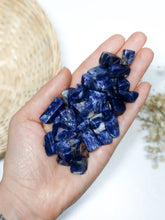 Carica l&#39;immagine nel visualizzatore di Gallery, Sodalite Burattata (3 Mini Pietre)
