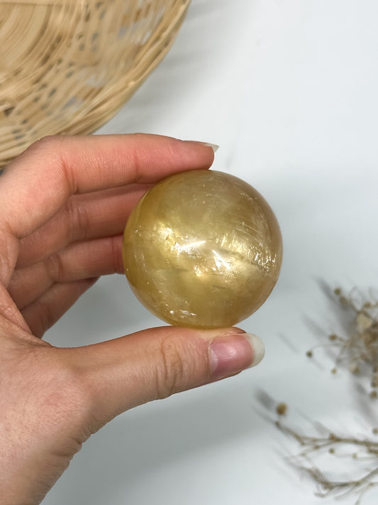 Sfera in Calcite Miele