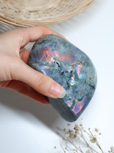 Carica l&#39;immagine nel visualizzatore di Gallery, Freeform in Labradorite Viola
