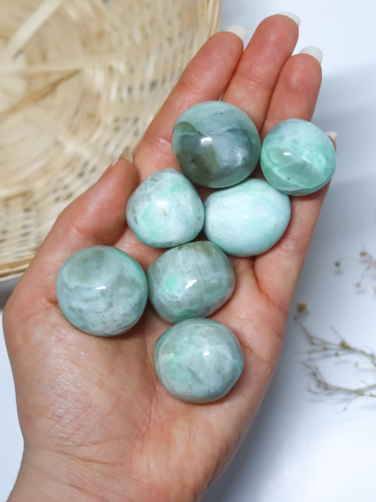 Pietra di Luna Verde (Garnierite) Burattata