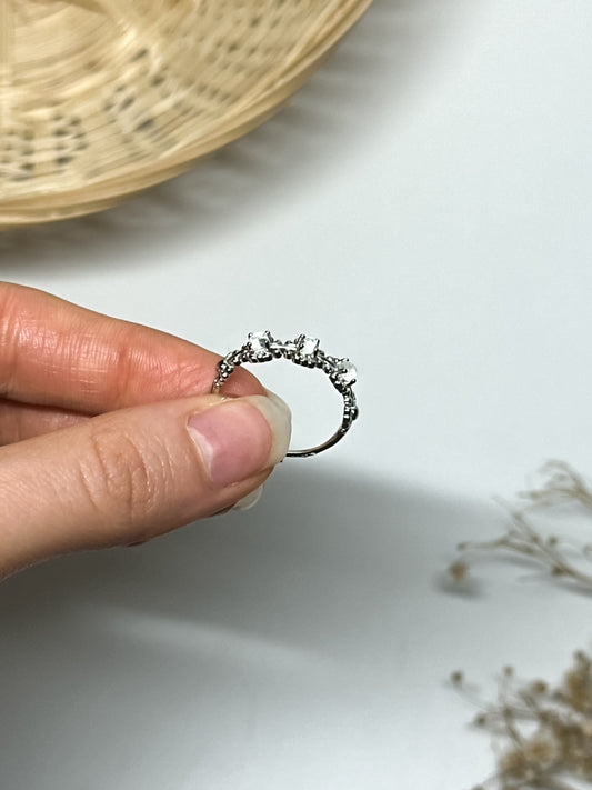 Anello in Labradorite con Fiori