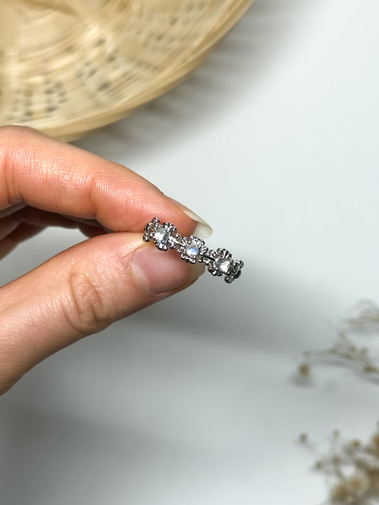 Anello in Labradorite con Fiori