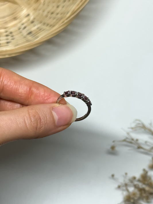 Anello in Granato