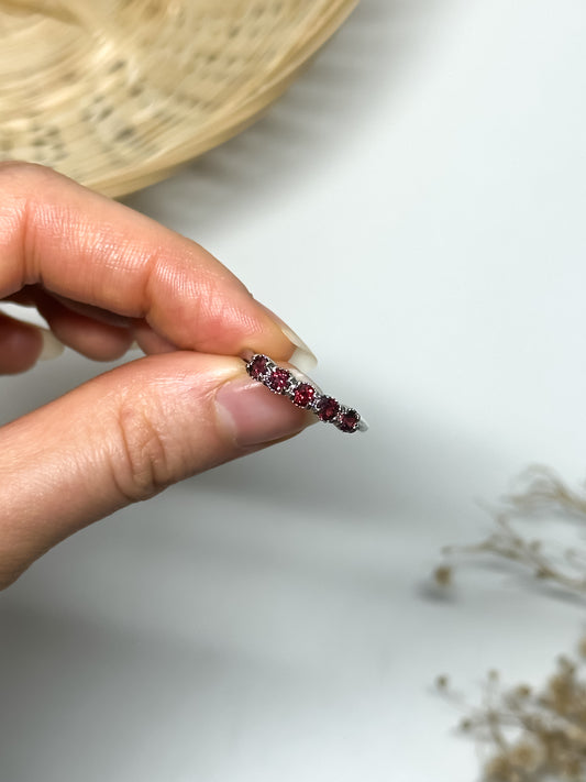 Anello in Granato