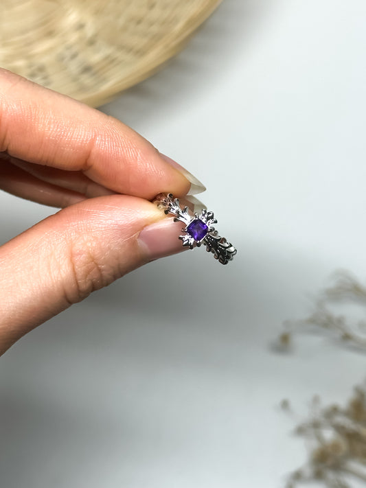 Anello in Ametista a Croce