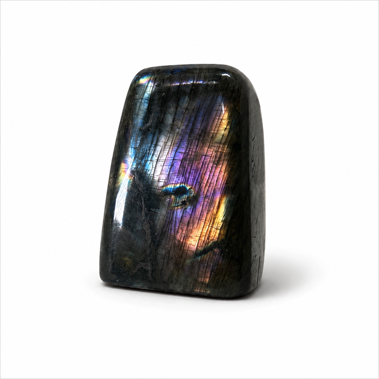 FREEFORM IN LABRADORITE